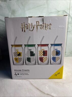 Hogwarts House Crest 4 Tumbler Glasses w/lids and straws New